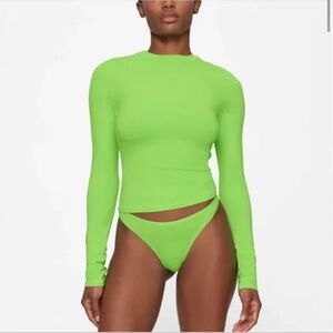 NWOT skims green cotton jersey top